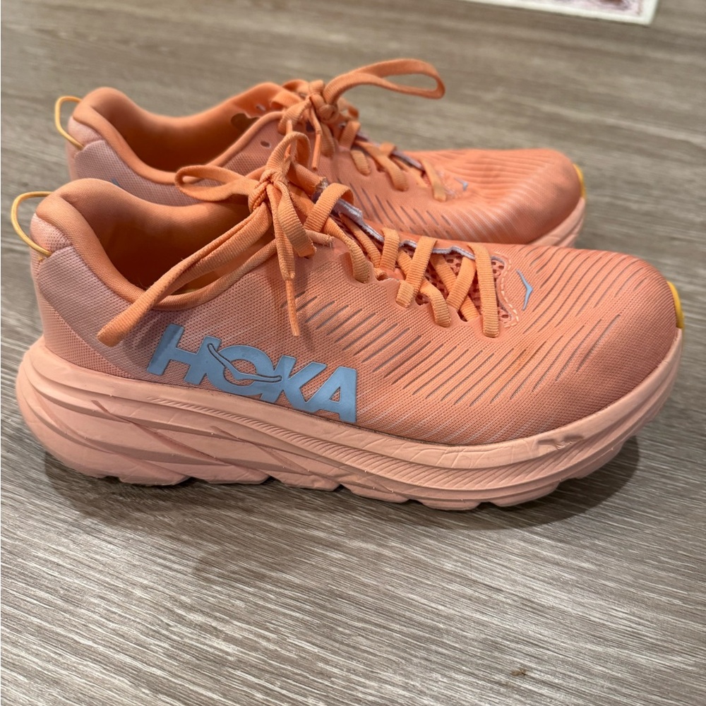 Hoka Rincon 3 sneakers 6.5D (wide)